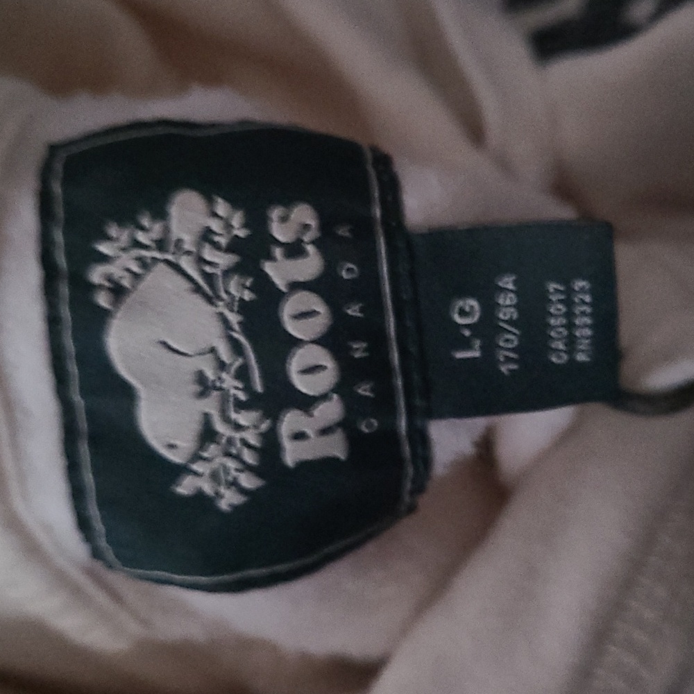 Brand New Roots Sweater! *Large - Picture 6 of 6